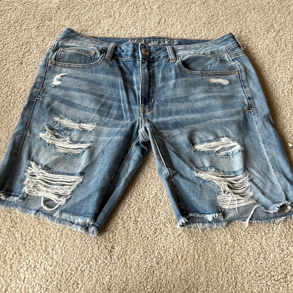 American Eagle sz 6 Denim short mid rise
